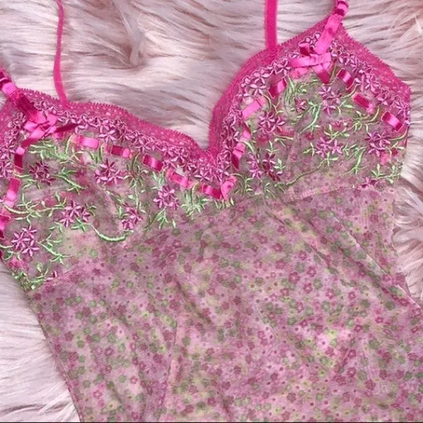Victoria’s Secret Y2K Ribbon Mesh Cami - Image 3