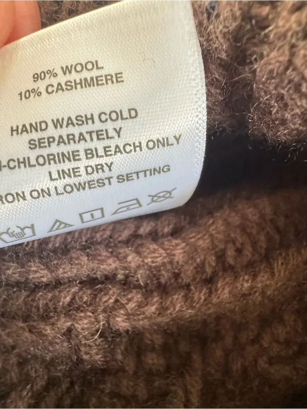 Madewell Chunky Cable-Stitch Beanie in brown - Image 5