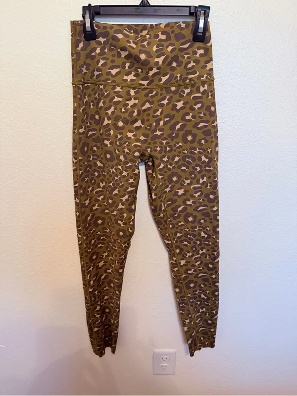 Offline by Aerie High-Rise 7/8 Leggings Medium - Image 2