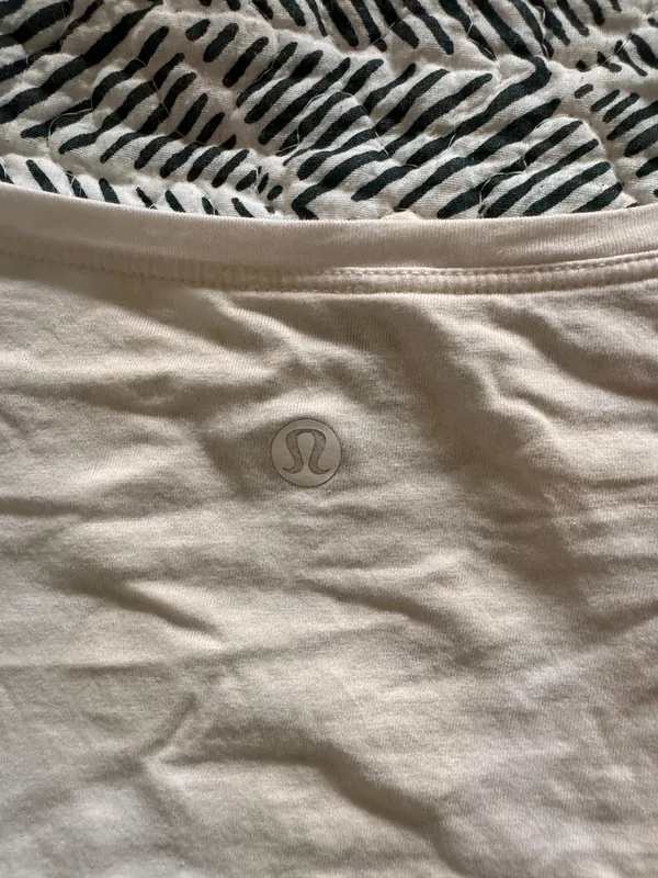 Lululemon Tee Short Sleeve - Image 6