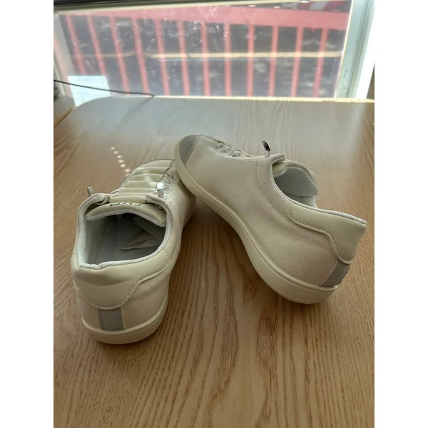 New Women's Lace Up No Tie Sneakers Cream/White size 5.5-6 - Image 7