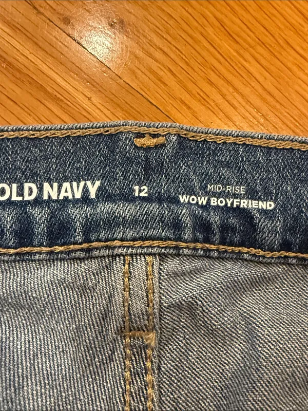 Old navy mid-rise wow boyfriend jeans size 12 . - Image 2
