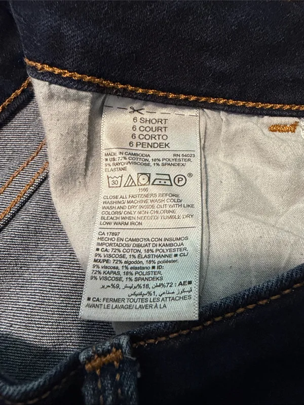 Old Navy Women’s Dark Wash‎ Rockstar Super Skinny Denim Jeans Size 6 Short - Image 2