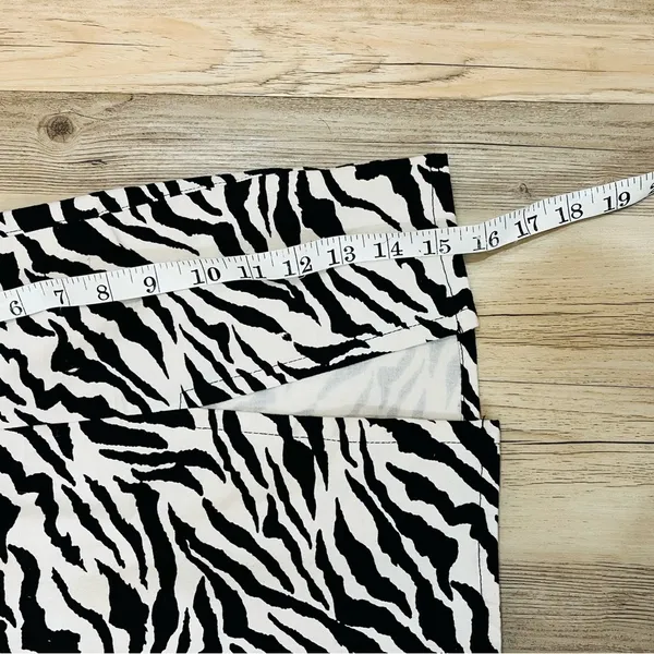 Motel Zebra Pelmet Skirt with slit size Small - Image 7