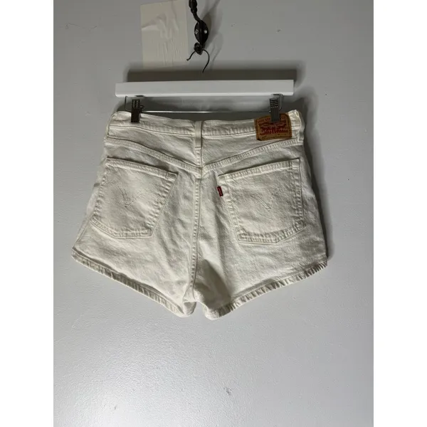 Levi's 501 off‎ white jean shorts size 31 - Image 2