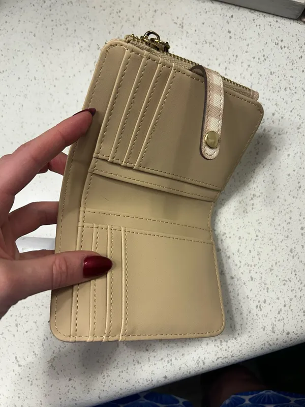 Tan and cream wallet - Image 4