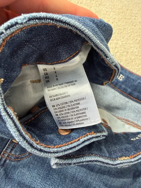 American Eagle Denim Skirt with zipper detail - Image 3