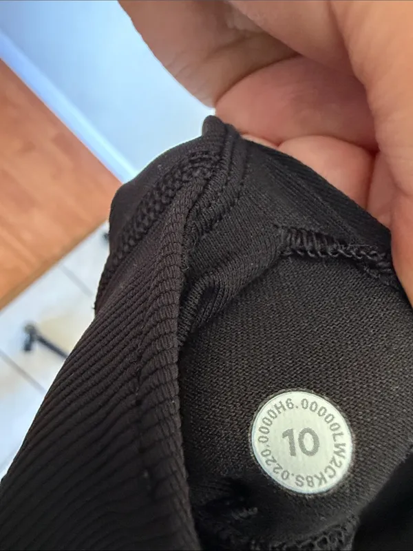 Lululemon High Neck Energy Bra Long Line Ribbed size 10 - Image 7