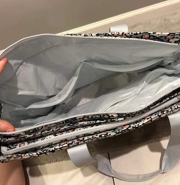 Vera Bradley Tote And ID Wallet Set - Image 8