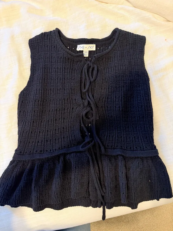 She & Sky Boutique Sweater - Image 2