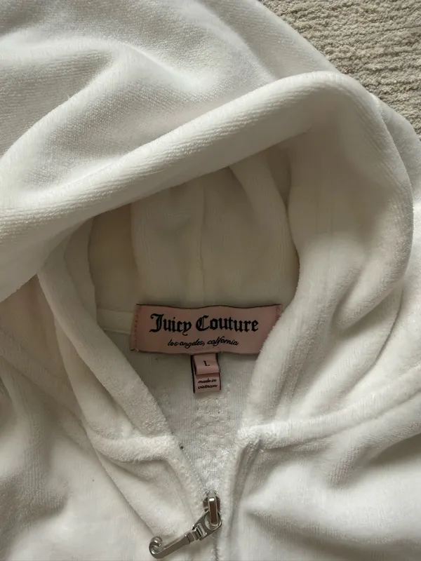 Vintage Juicy Couture White Zip Hoodie with Front Pockets (Size Large) - Image 4
