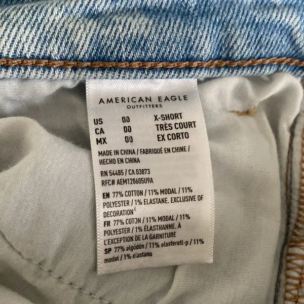 American Eagle destroyed mom denim - Image 2