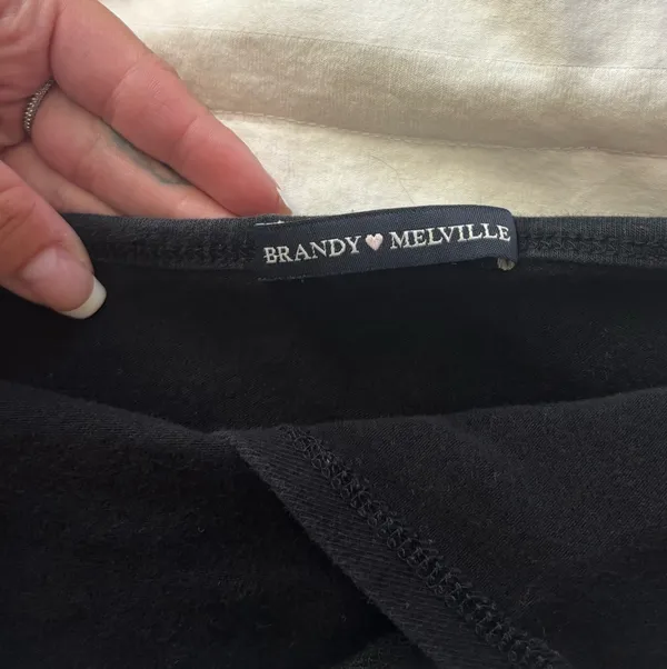 Brandy Melville Black Tank Top Cropped - Image 4