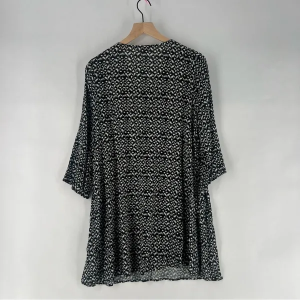 SAGE The Label Black White Abstract Tribal Print Lace-Up V-Neck Tunic‎ Top - Image 8