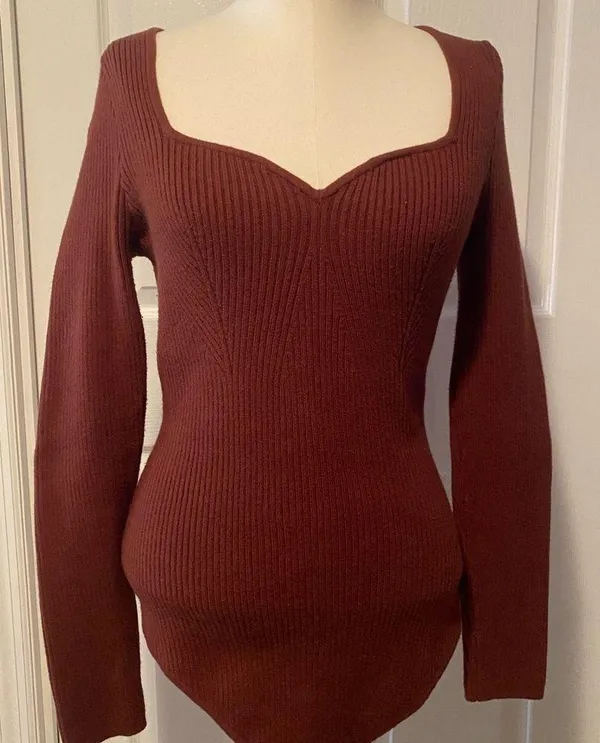 Abercrombie Long-Sleeve Sweetheart Sweater Bodysuit - Image 6
