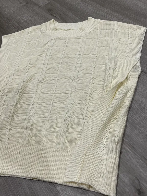 Milk White Sleeveless Sweater Top - Image 5