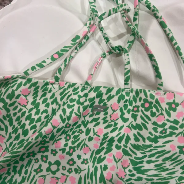 Fabletics Green pattern Women's sports top - Image 4