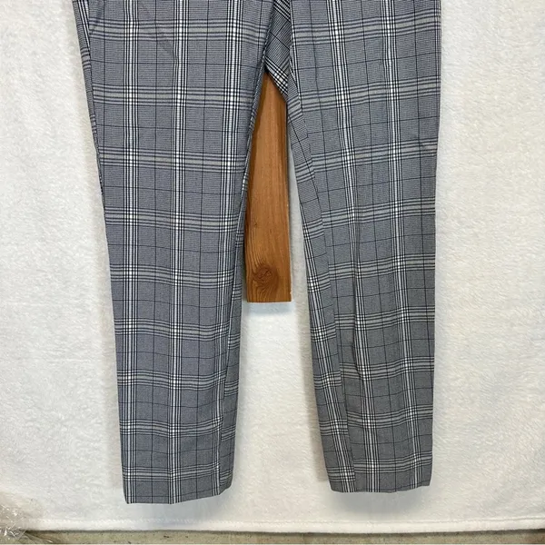 Zara Gray & White Striped High Rise Cropped Pants Size‎ S - Image 3