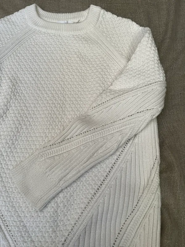 Calvin Klein Pullover Sweater Size Large - Image 4