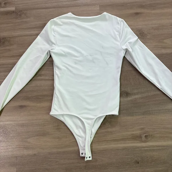 Abercrombie & Fitch White Long Sleeve BodySuit Women Size Small - Image 4