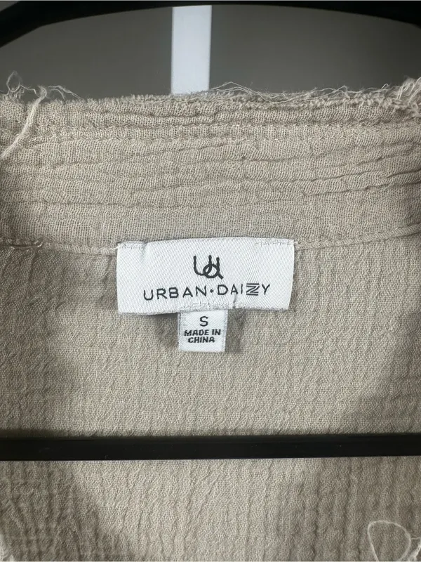 Urban Daizy P211. 100% Cotton Double Gauze Raw Edge Top size small oversized fit - Image 3