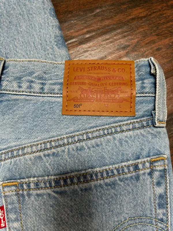 Levi’s Premium Light Wash Straight Leg Denim Jeans Women’s Size 25 - Image 5