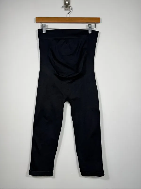 Blanqi Everyday Maternity Shaping Capri Leggings Black Size Medium - Image 2