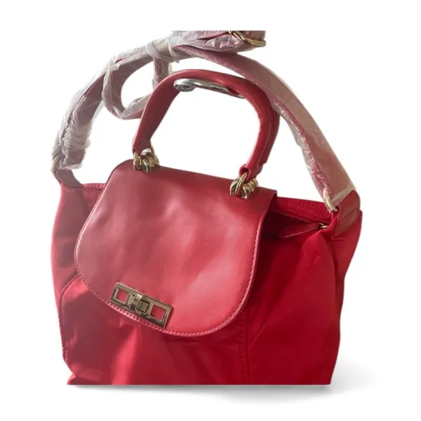 Cute Cross Body/Handled Bag. One zipper and 2 inside pockets. NWT - Image 3
