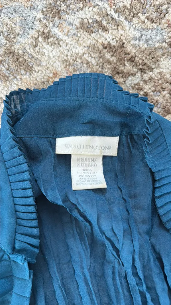 Blue textured long sleeve blouse Size M - Image 2