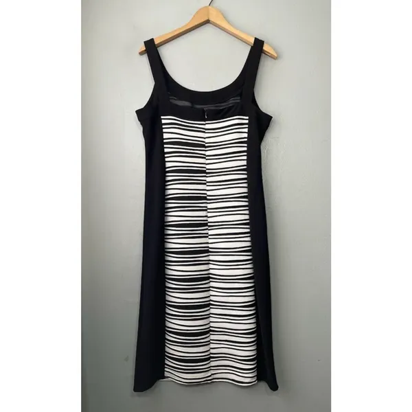 R&M Richards Sheath Dress Size 12 Black White Ponte Sleeveless Corpcore Classic - Image 5