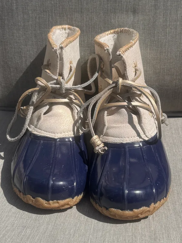 Womens Jack Roger’s Chloe Gold Metallic Cream Leather Navy Rubber Duck Boot Sz 9 - Image 2
