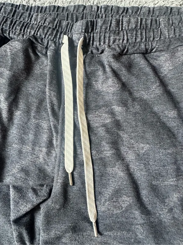 Vuori Women’s Performance Joggers heathered charcoal camouflage, size Large - Image 2