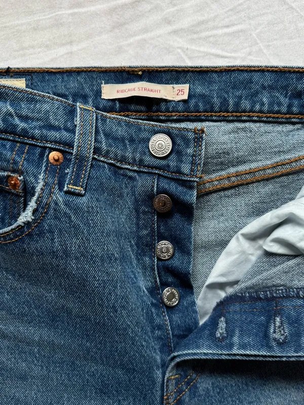 Levi’s Ribcage Straight Jeans - Image 3