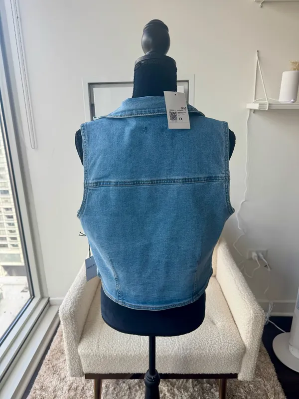 Forever 21 Denim Zip Front Sleeveless Tank Size 1X - Image 4