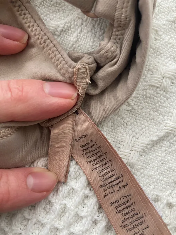 SKIMS Triangle Fits Everybody Bralette - Image 4