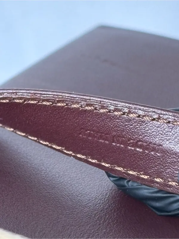 Authentic Burberry London Nova Check Burgundy Leather Case Made in Italy vintage - Image 8