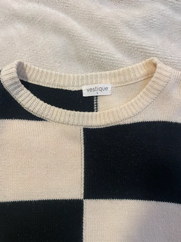 Sweater - Image 4