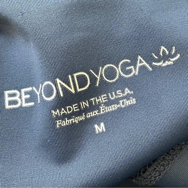 Beyond Yoga Leggings cruz scalloped laser cut womens Navy Blue (medium) workout - Image 2