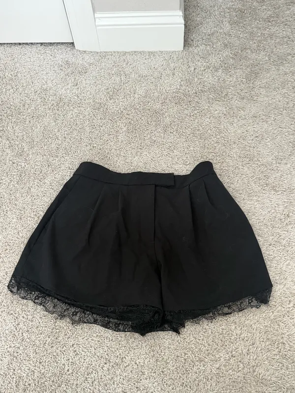 zara lace shorts - Image 2