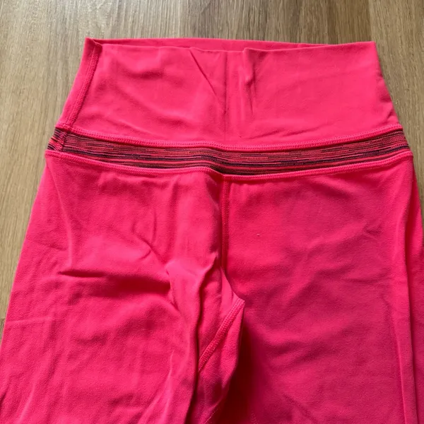 Lululemon Pink Cropped Leggings - Image 2