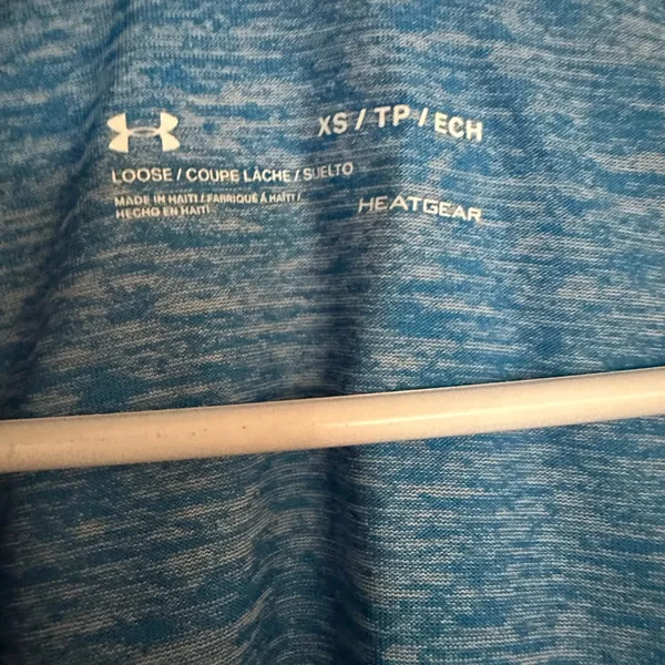 NWOT: Under Armour Blue Short Sleeve V-Neck Tee - Image 2