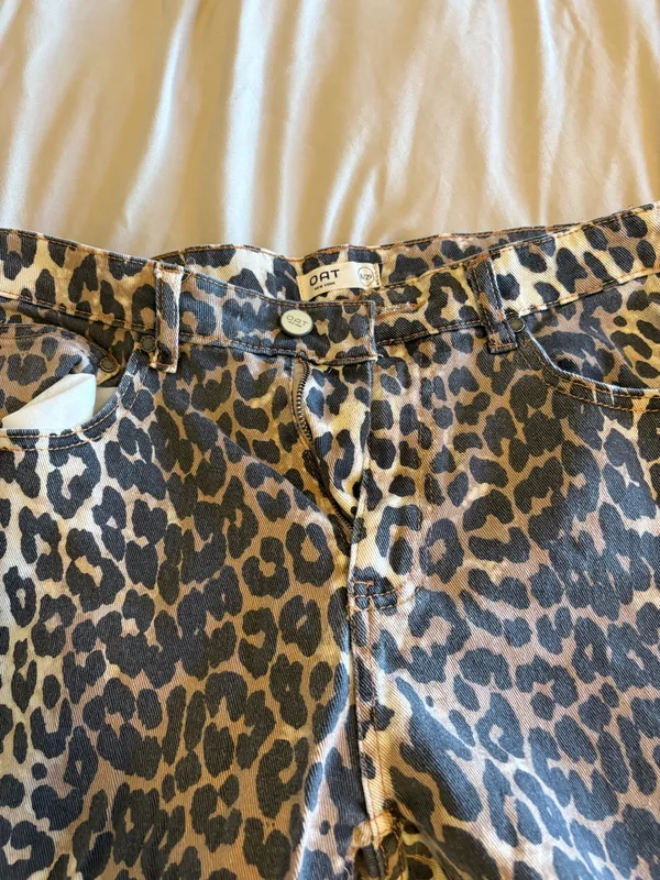 Cheetah Print jeans OAT Multiple Size 8 - Image 2