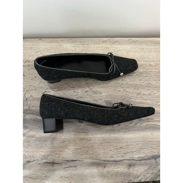 COACH Felt wool square toe pointed heels pumps C Bow y2k Size 8 gray black - Image 7