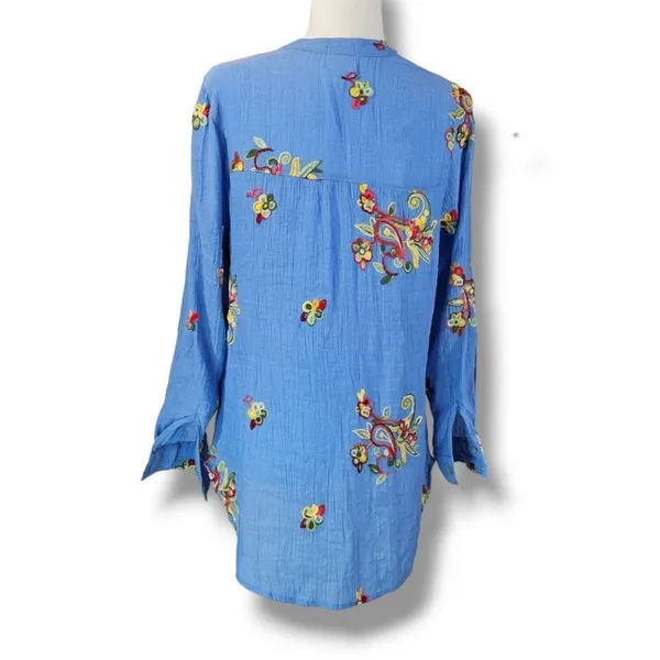 EUC Fig and Flower Roll Tab Sleeve Embroidered Floral Blouse Sz.‎ M Cornflower - Image 7
