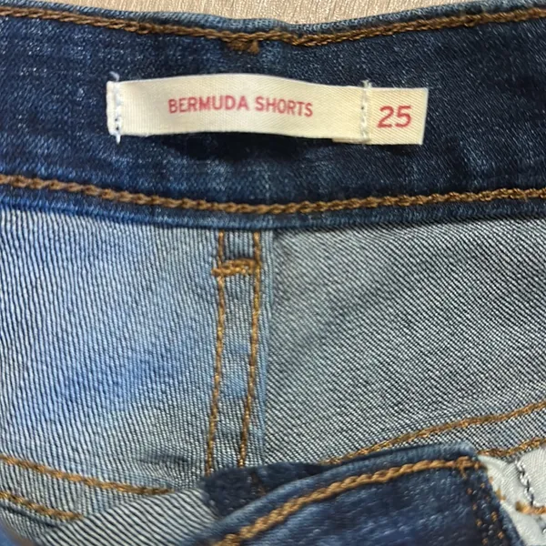 LEVIS Bermuda Shorts. Mid Rise. Slim Through Hip and Thigh. - Image 3