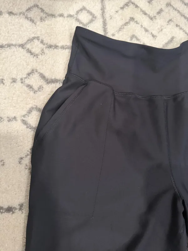 Old Navy High Rose Jogger Black Size L - Image 4