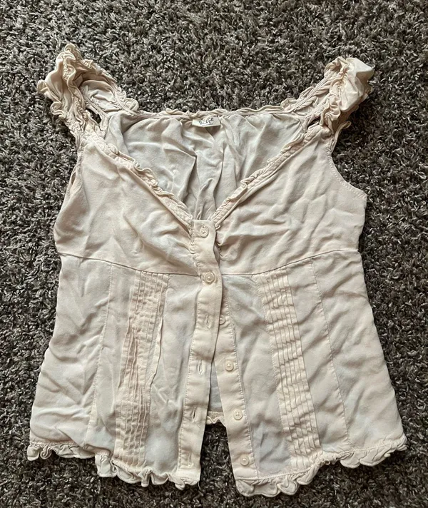 Brandy Melville Button-Up Top - Image 2