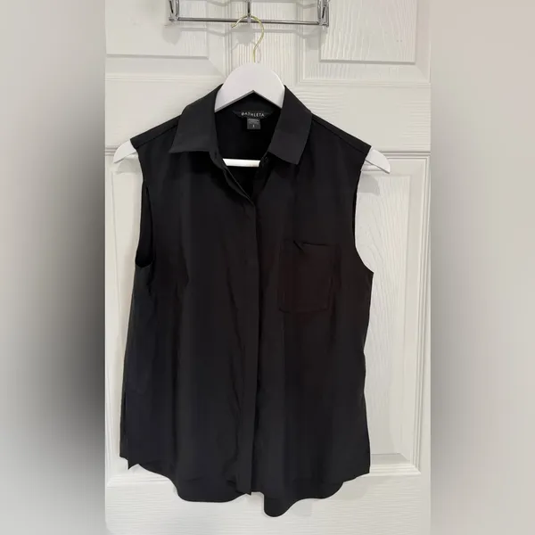 Athleta Sporty Chic Black Gym Sleeveless Gorpcore Button Breathable Small Top - Image 6