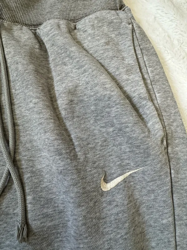 Nike womenGray Sweat Joggers - Image 4