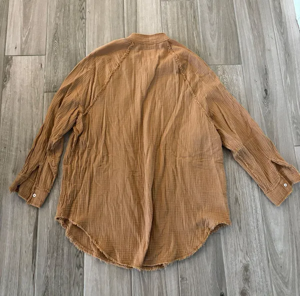 Aerie Button Up Top - Image 3